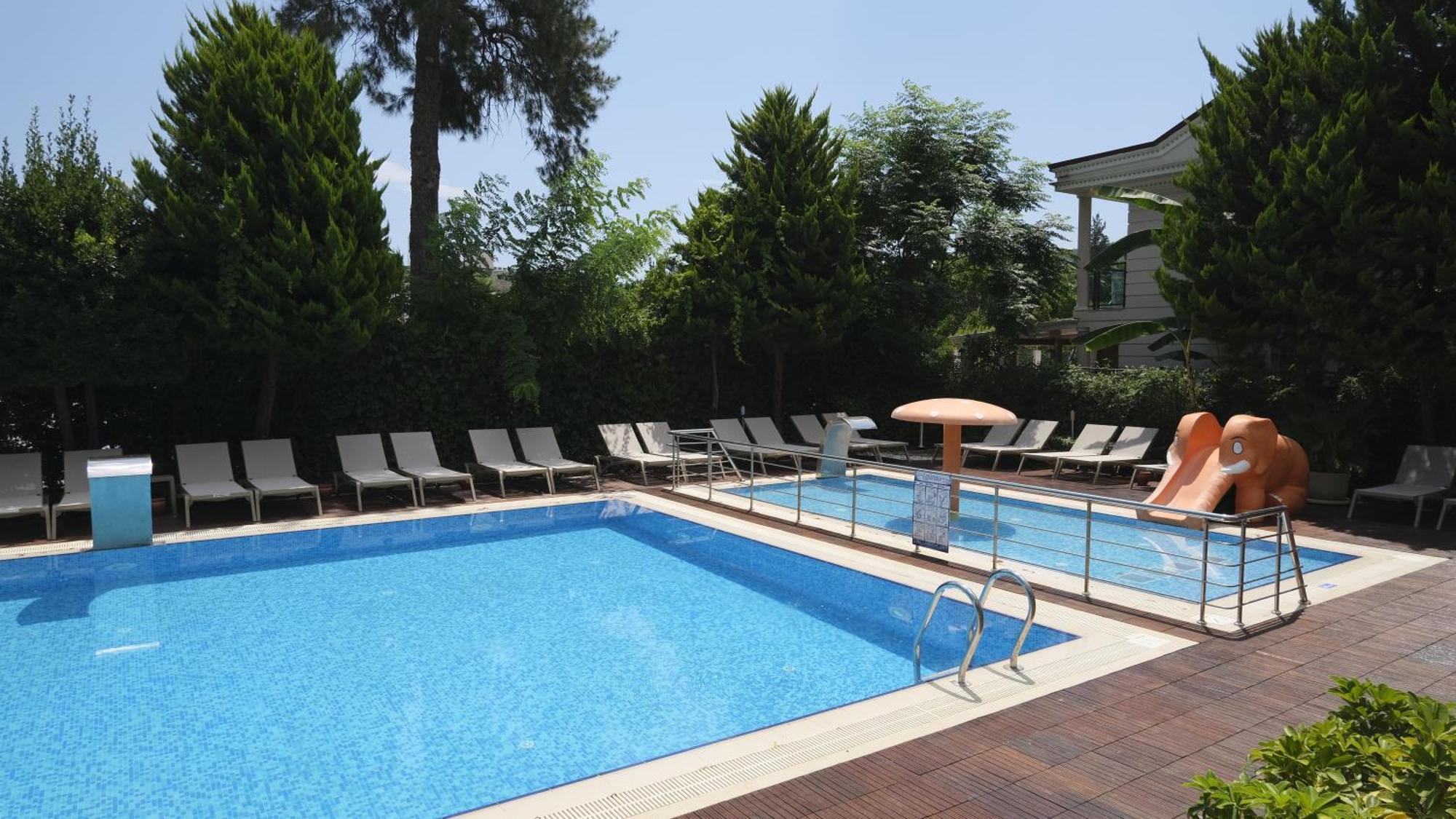 Ambassador & Otel 4*