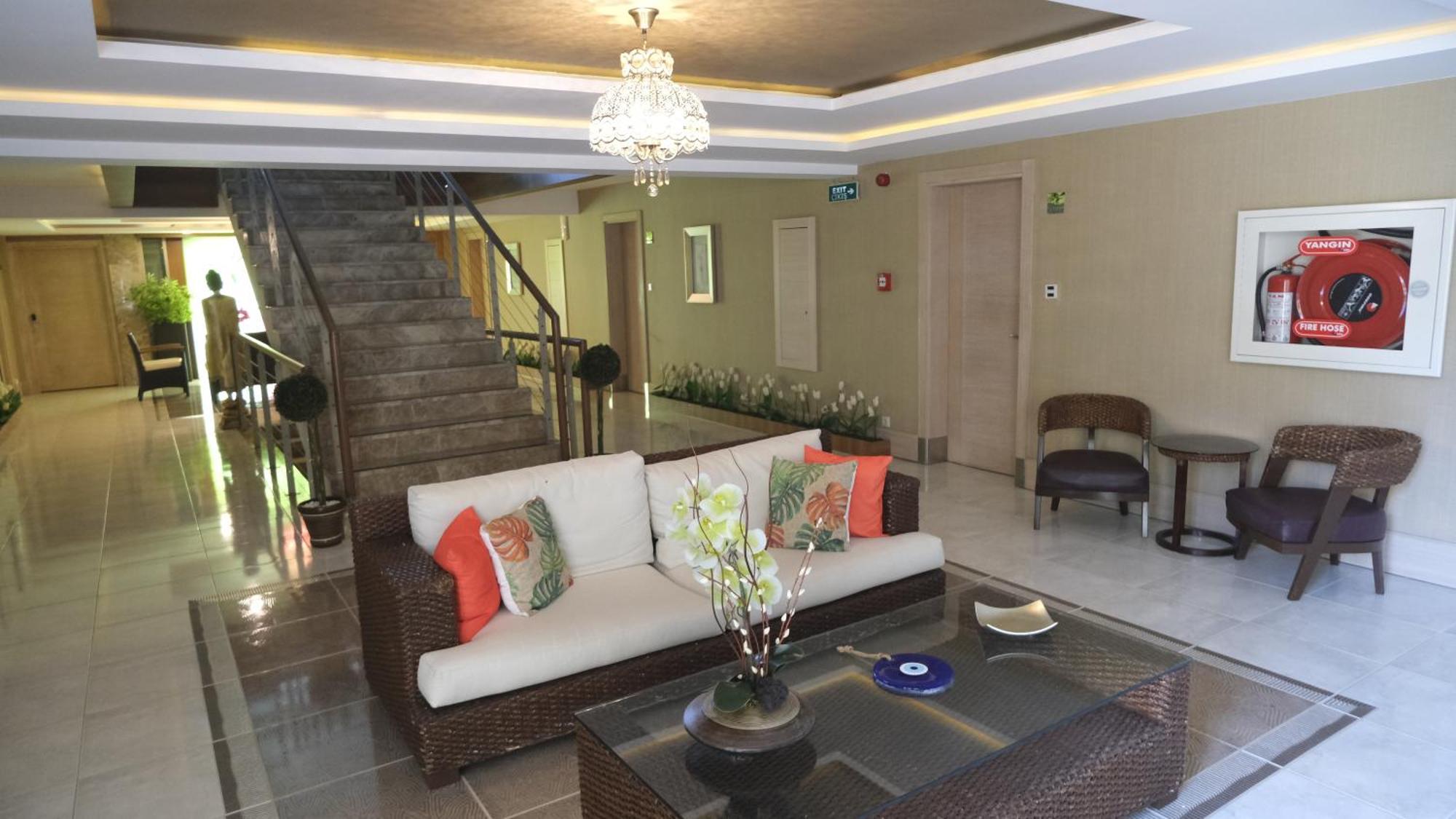 Otel Ambassador & 4*