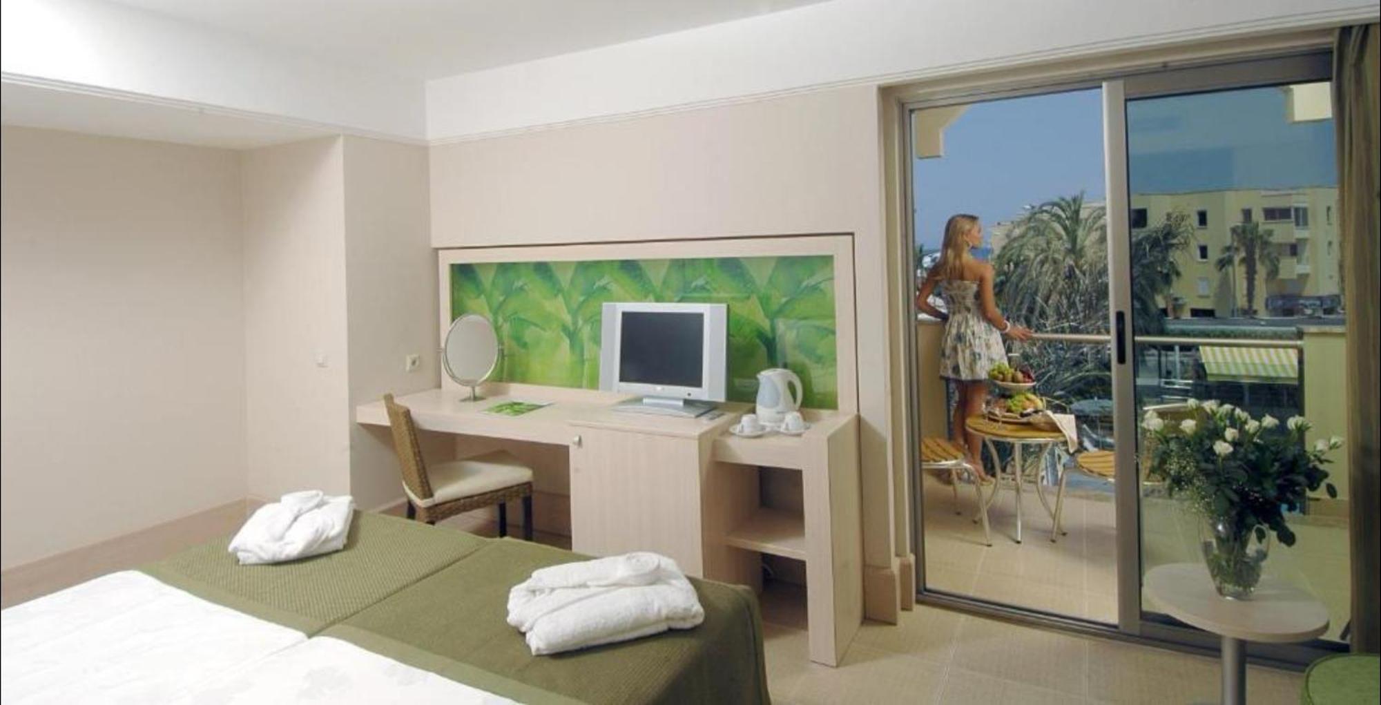 Ambassador & Otel Antalya