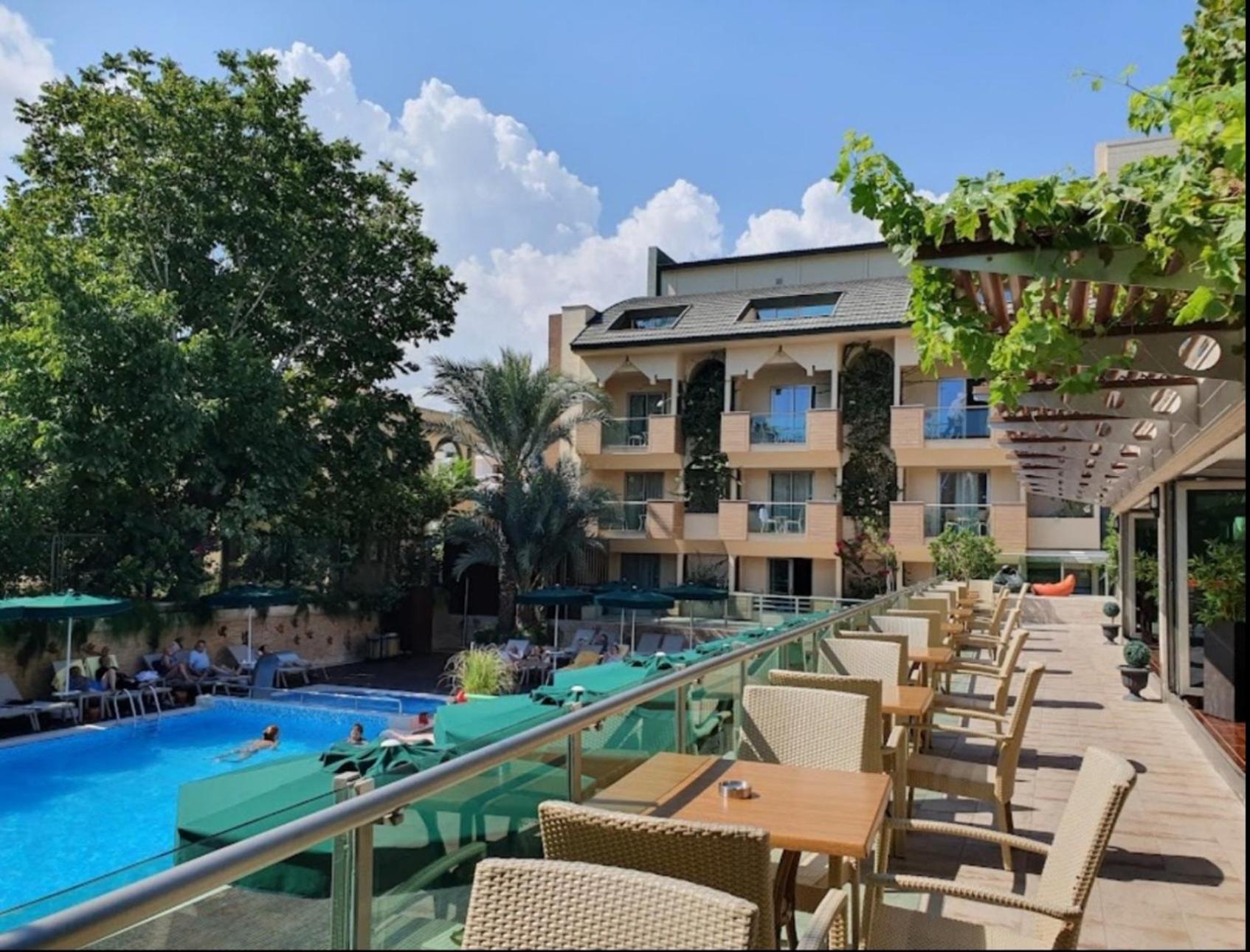 Otel Ambassador & 4*